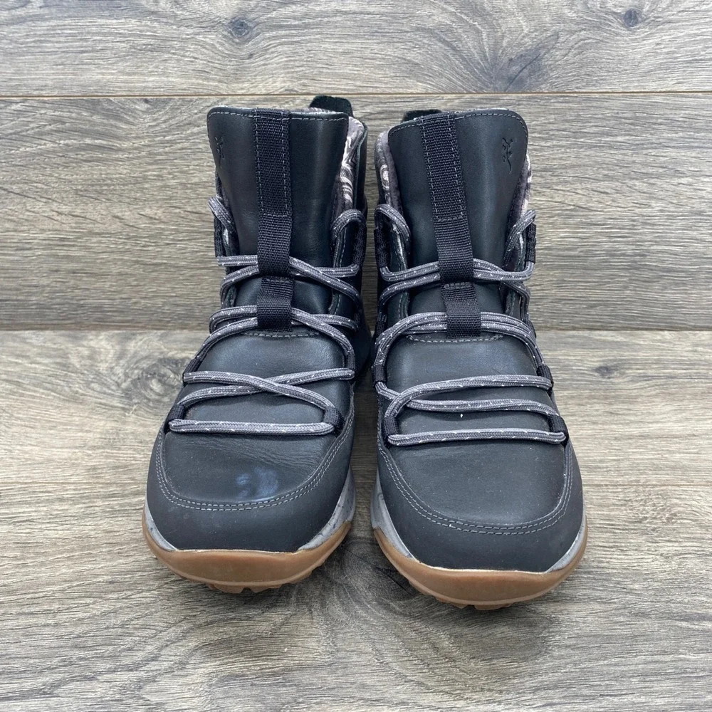 Chaco Borealis Quilt Waterproof Boots Womens 6.5 Black Leather Fleece